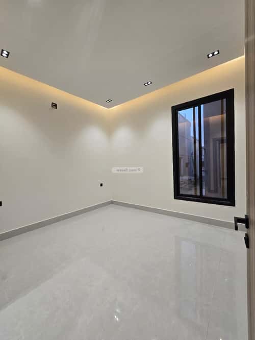 4 bedroom floor in Al Maizilah 8