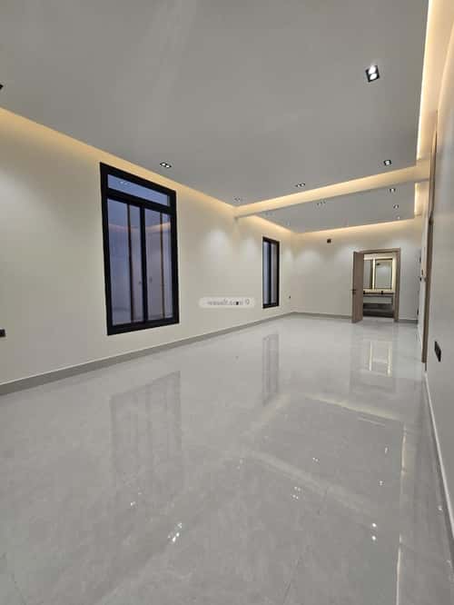 4 bedroom floor in Al Maizilah 9