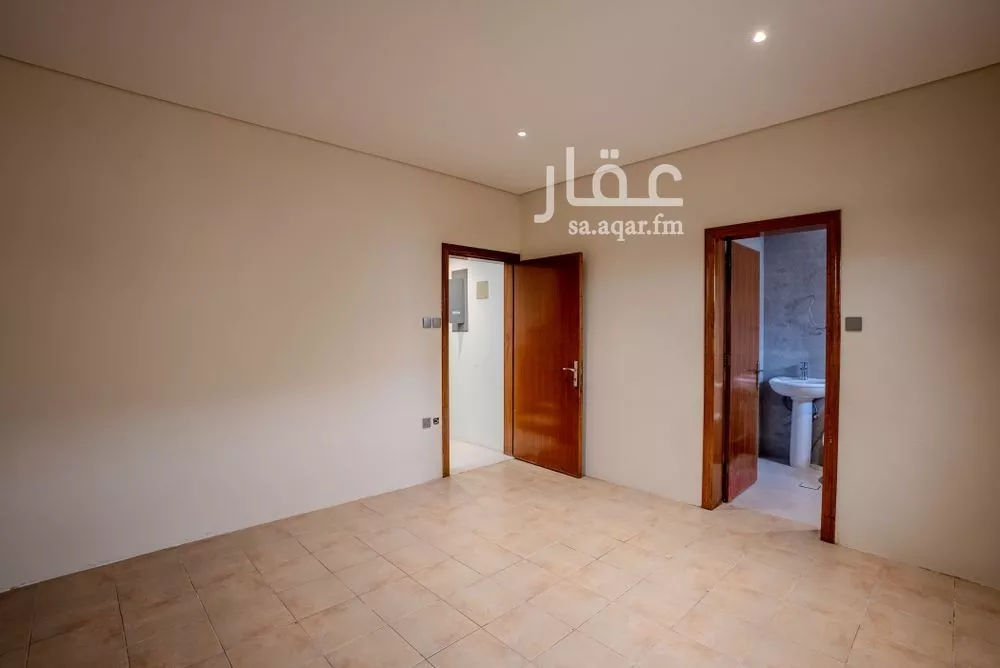 4 bedroom apartment in An Nawras, Eastern Province 24