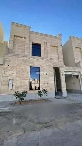 5 bedroom villa in Al Mahdiyyah 1