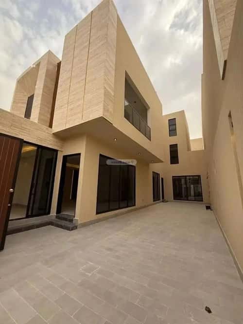 6 bedroom villa in Al Mahdiyyah 3