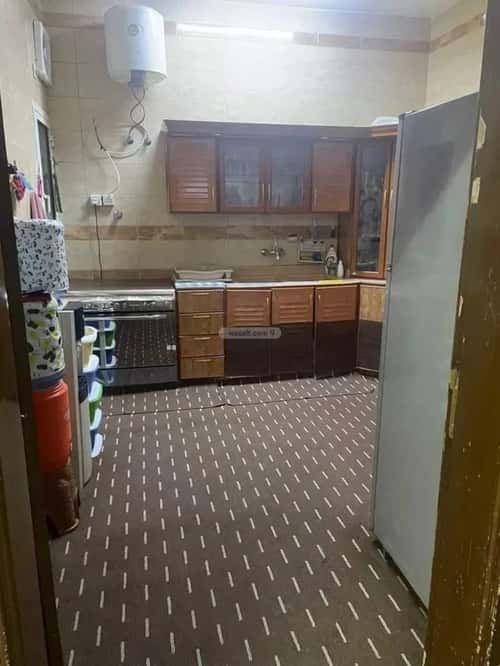 6 bedroom apartment in Al Aziziyah 3