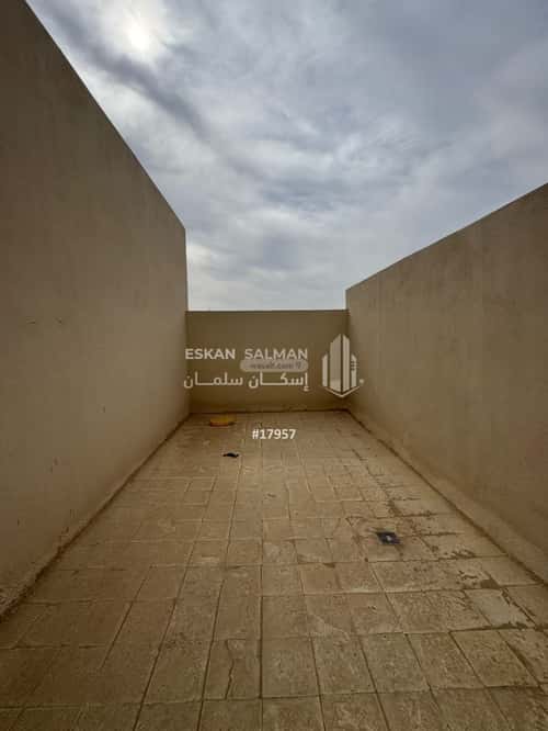 5 bedroom villa in Badr 1