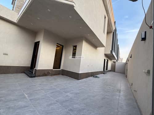 5 bedroom villa in Al Rimal 3