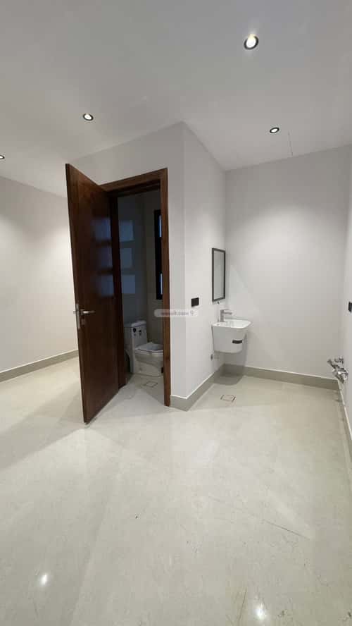 5 bedroom villa in Al Mahdiyyah 12