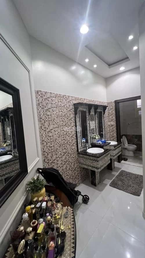 4 bedroom villa in Al Aridh 2