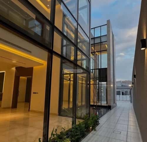 6 bedroom villa in Al Malqa 4