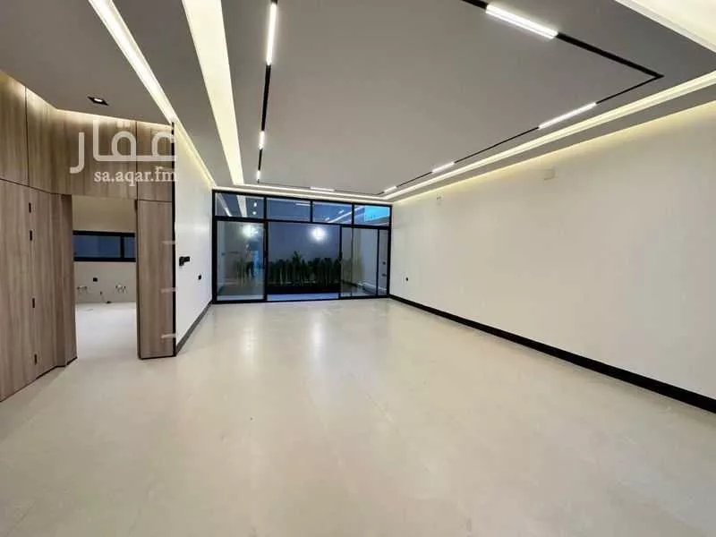 7 bedroom villa in Al Rimal 11