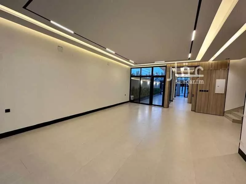 7 bedroom villa in Al Rimal 12