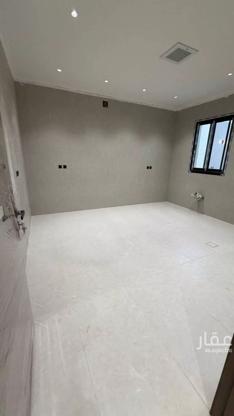 5 bedroom villa in Dhahrat Laban 11
