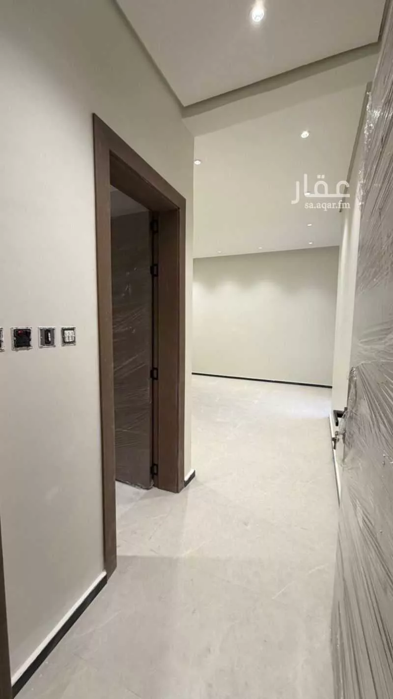 5 bedroom villa in Dhahrat Laban 13