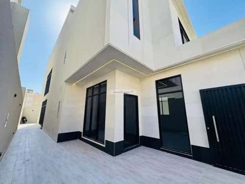 4 bedroom villa in Al Aridh 11