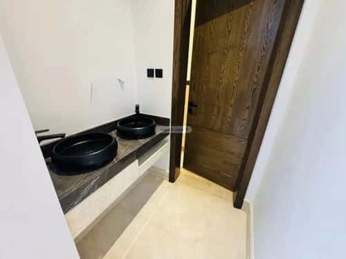 4 bedroom villa in Al Aridh 6