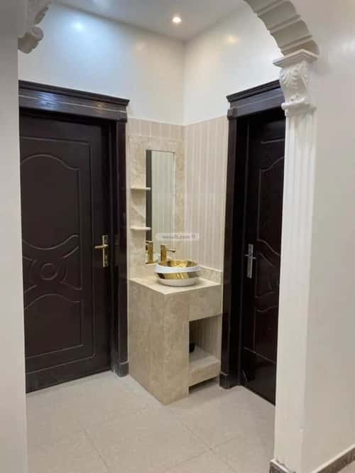 فيلا 8 غرف في العوالي 1