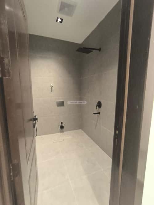 4 bedroom floor in Al Munsiyah 4