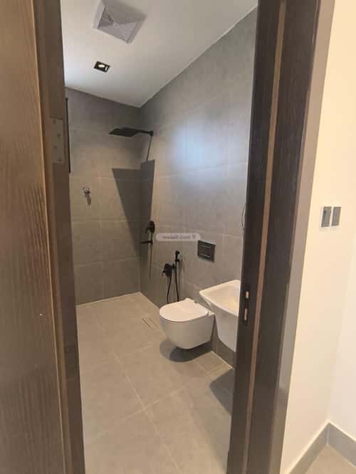 4 bedroom floor in Al Munsiyah 5