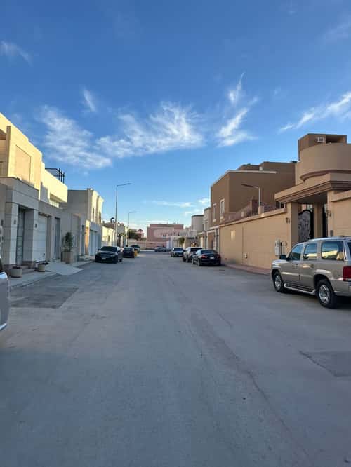 6 bedroom villa in Al Yasmin 4