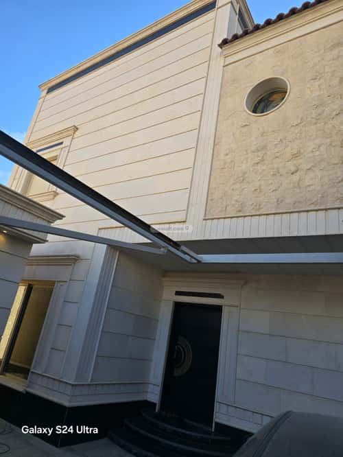 6 bedroom villa in Al Yasmin 11