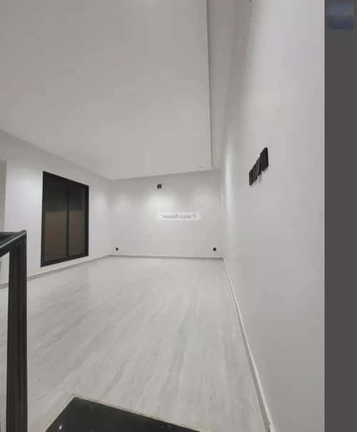 5 bedroom villa in Al Janadriyah 4