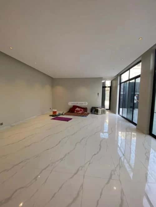 5 bedroom villa in Al Maizilah 12