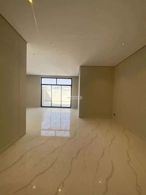 5 bedroom villa in Al Maizilah 11