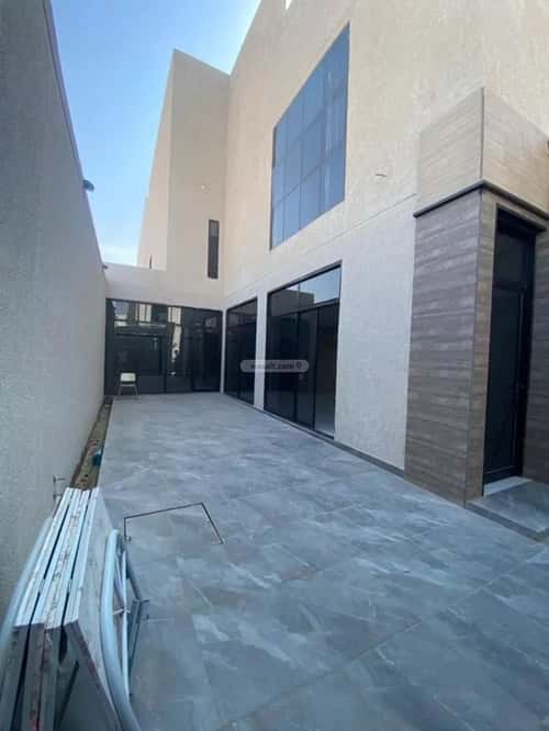 5 bedroom villa in Al Maizilah 13