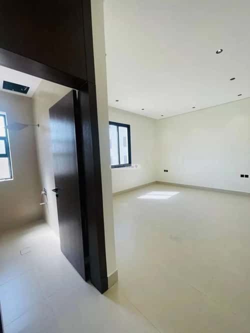 5 bedroom villa in Al Yarmouk 3