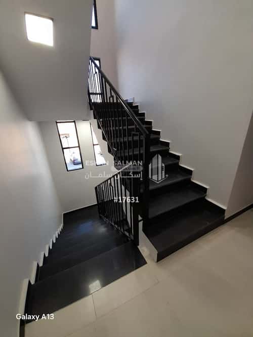 4 bedroom floor in As Saadah 8
