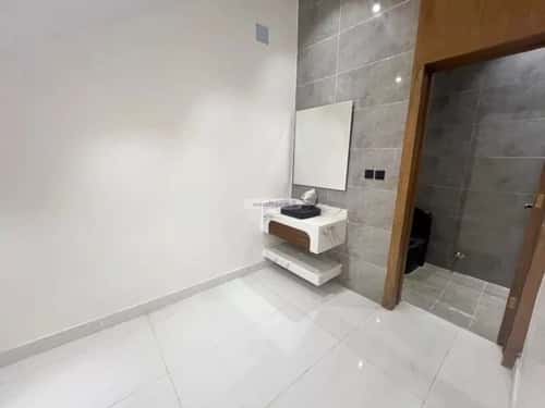 4 bedroom villa in Al Janadriyah 13