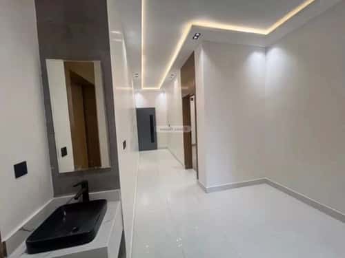 4 bedroom villa in Al Janadriyah 6