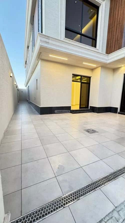5 bedroom villa in Al Rimal 7