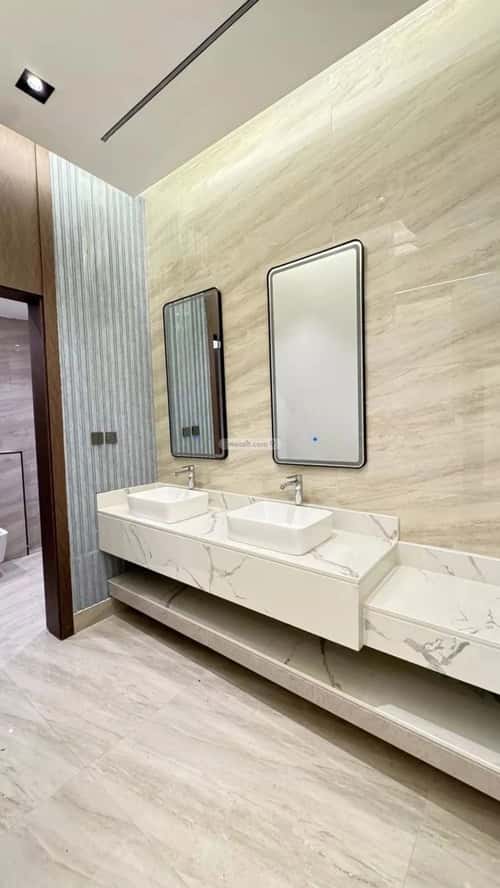 5 bedroom villa in Al Rimal 9