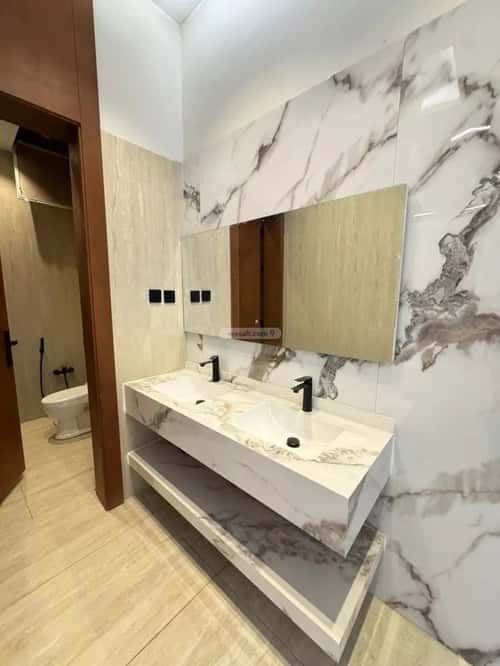 5 bedroom floor in Al Munsiyah 3