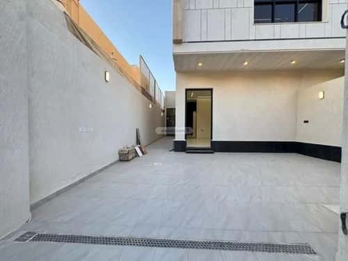 4 bedroom floor in Al Munsiyah 2