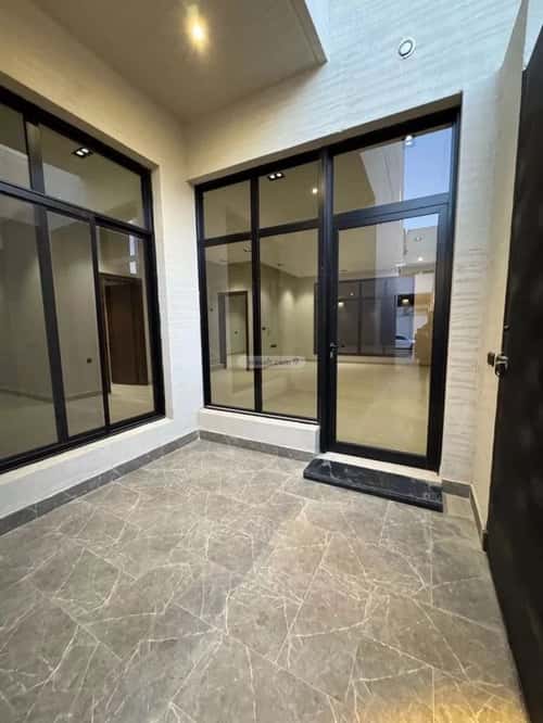 5 bedroom villa in Al Yarmouk 4