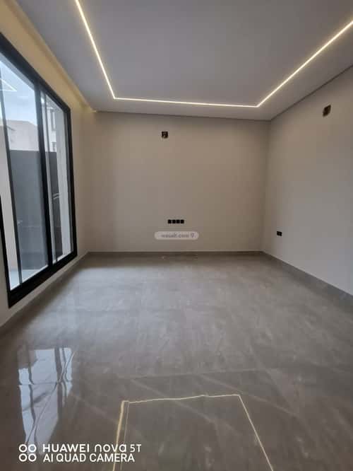 5 bedroom villa in Al Bayan 2