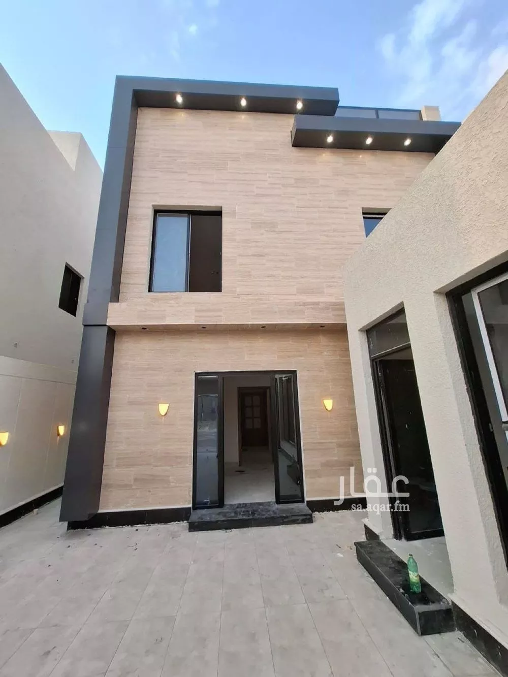 فيلا 9 غرف في الامواج