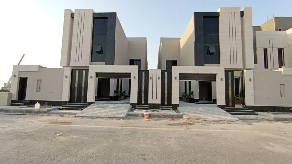 فيلا 9 غرف في الصواري 3