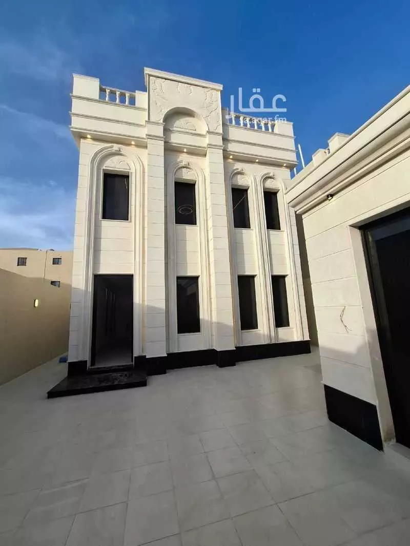 فيلا 9 غرف في الامواج