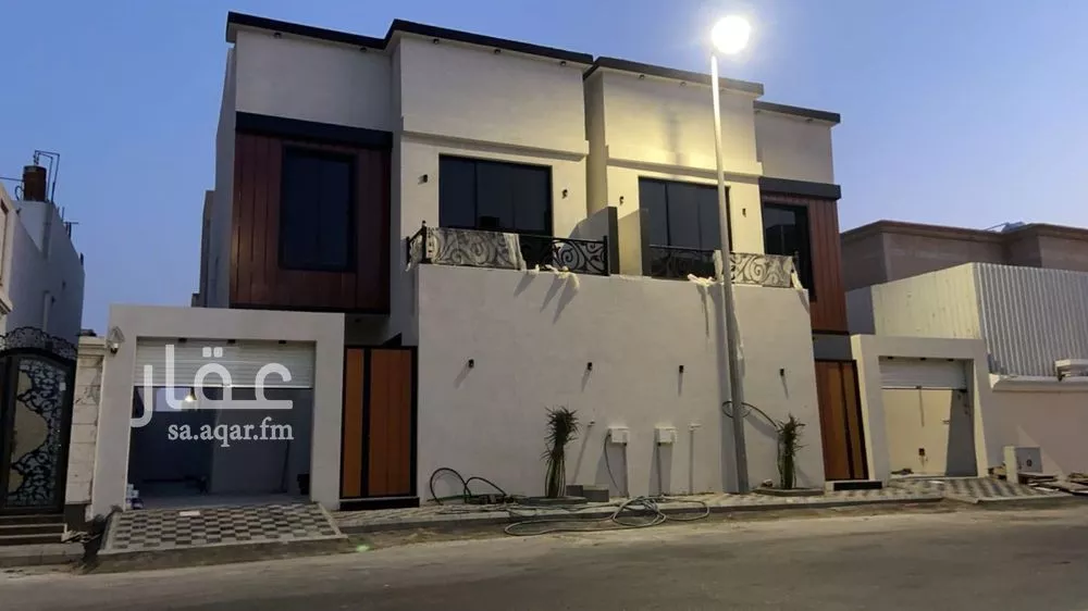 فيلا 8 غرف في الصواري