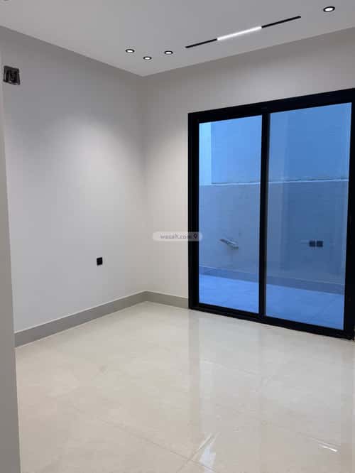 4 bedroom villa in Al Mahdiyyah 1