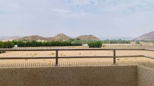 6 bedroom villa in Al Uyun 1