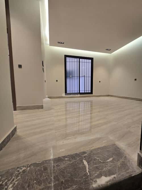 5 bedroom villa in Al Rimal 2