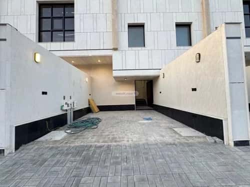 4 bedroom floor in Al Munsiyah 11
