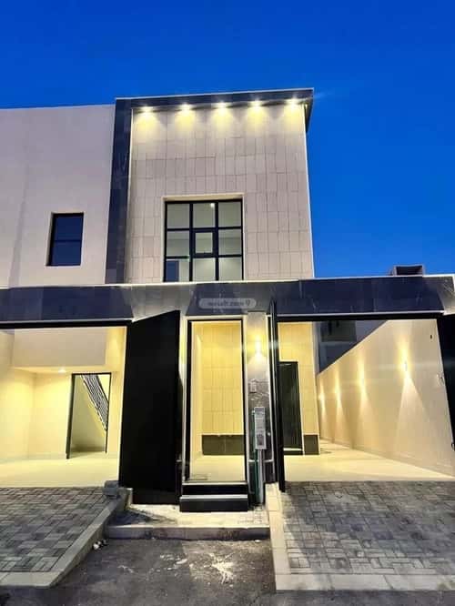 4 bedroom villa in Al Janadriyah 2