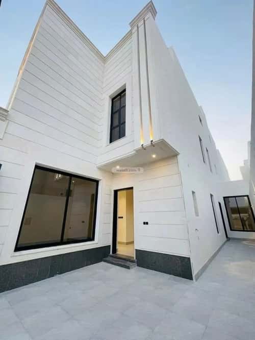 3 bedroom floor in Al Maizilah 13