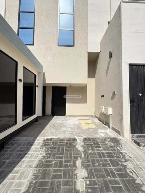 4 bedroom floor in Qurtubah 1