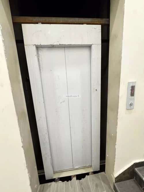 5 bedroom floor in Ishbiliyah 2