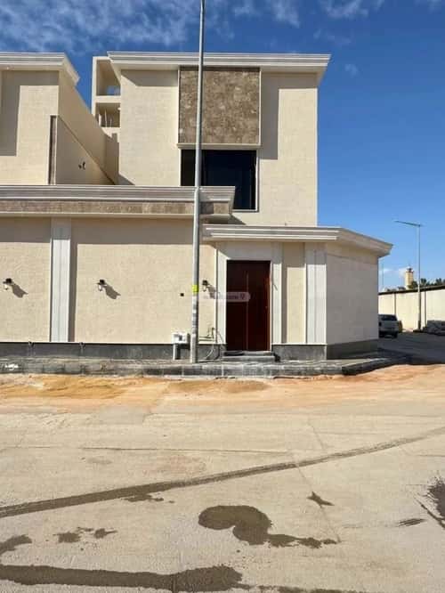 6 bedroom villa in Al Qadisiyah 5