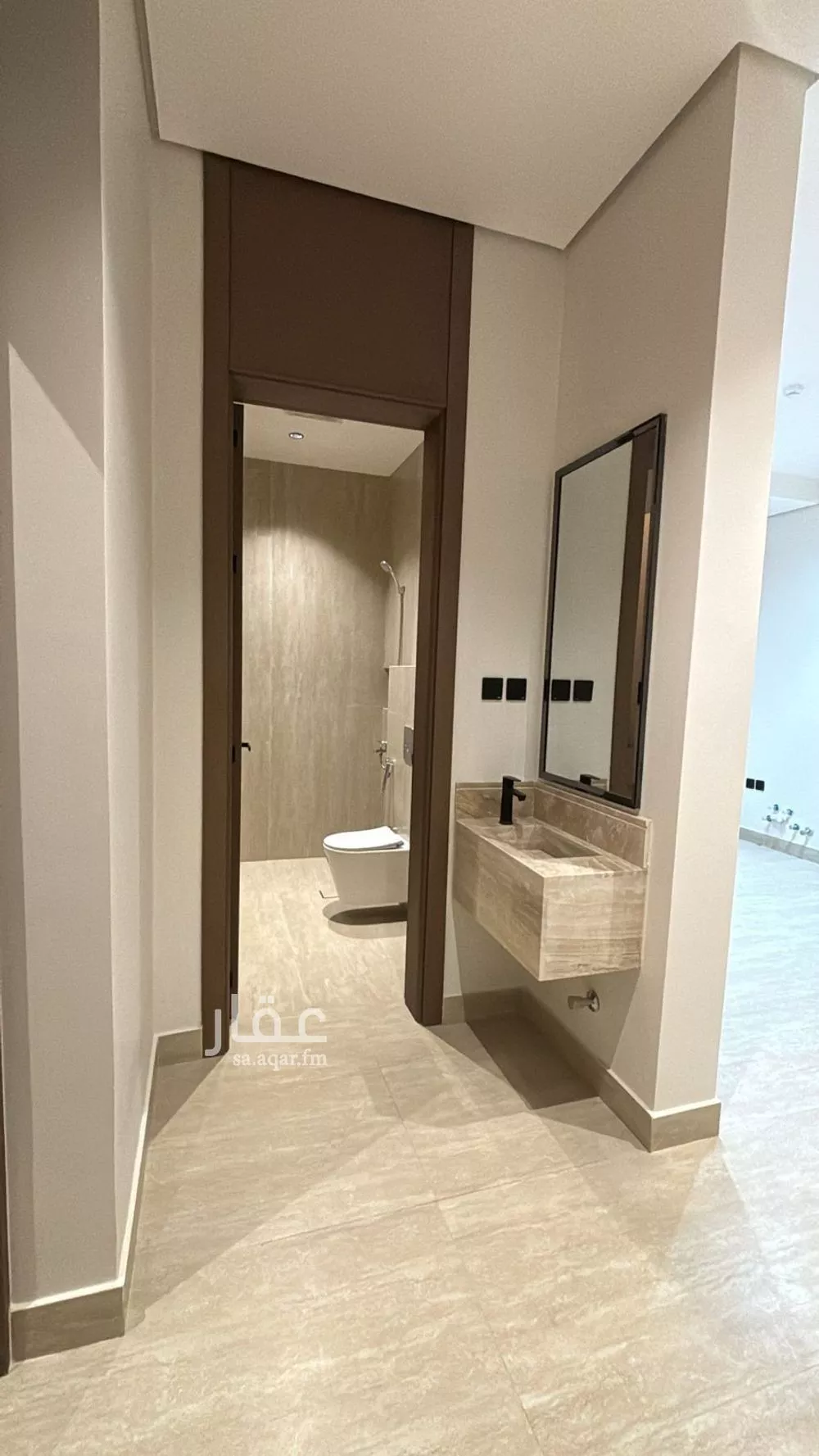 عمارة 1040 م² في اليرموك 4